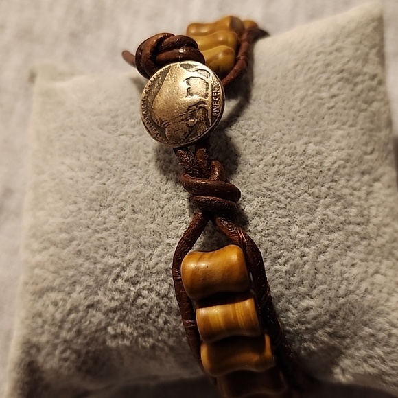 Men's Bracelet with Buffalo Button - Picture 9 of 9